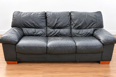 Black Leather Sofa & 2 Armchairs  FREE Delivery