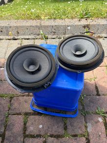 Speakers Ford custom