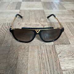 LV mascot sunglasses