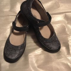 Lea Lelo Shoes, size EU-33, UK-1