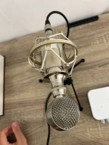 Condenser Microphone Kit with Sound Card, Pop Filter & Stand