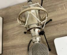 Condenser Microphone Kit with Sound Card, Pop Filter & Stand