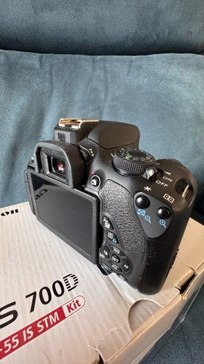 Canon EOS 700d
