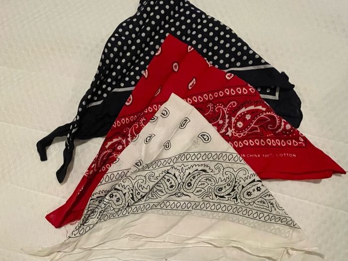 3 Bandanas