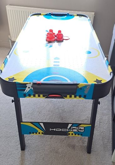 Air Hockey Table