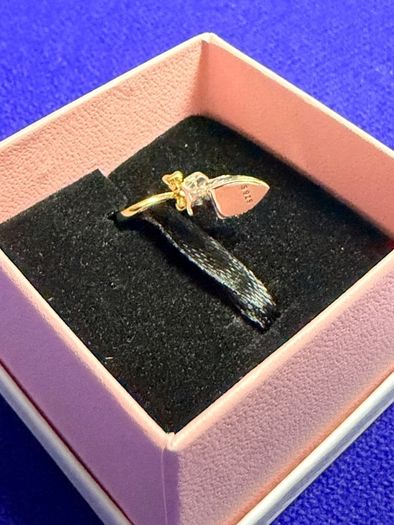Pandora Disney Limited Edition 2026 Gold P Cinderella Slipper Charm