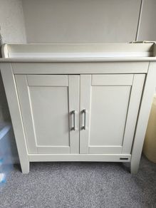 Changing table (Mamas and Papas)