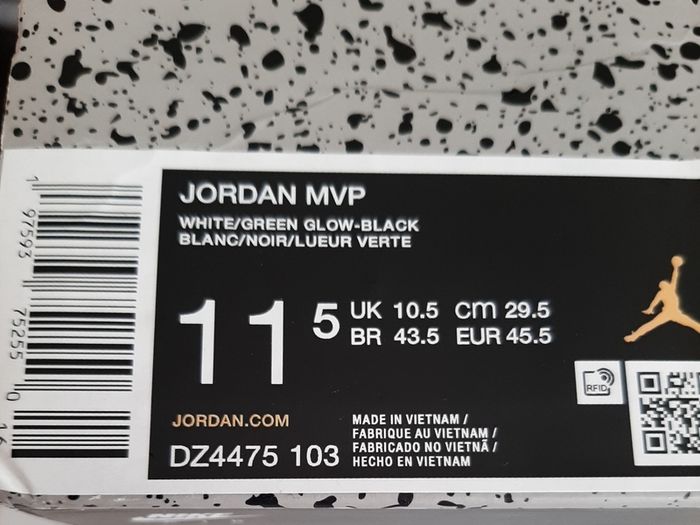 New nike mens air Jordan in box