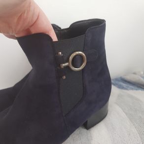 Gabor navy boots