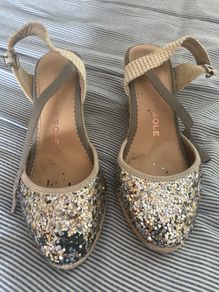 Ladies shoes