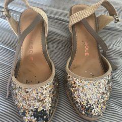 Ladies shoes