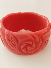 Coral/Pink Floral-Etched Plastic Bangle