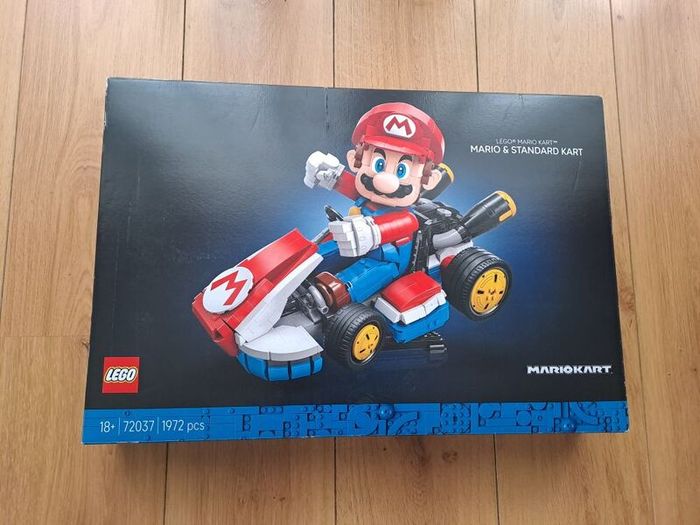LEGO Super Mario 72037 Mario Kart: Mario & Standard Kart