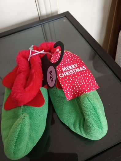 christmas Elf slippers size 5 other sizes availabke