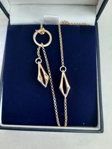New 10kt gold pendant and chain