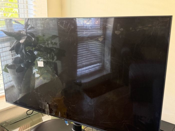 Free LG tv broken