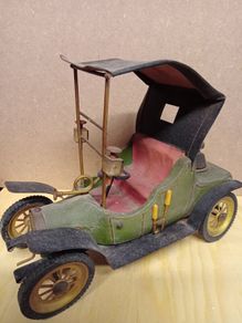 Vintage Ford Model T Car / Lighter