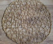 12 Gold Circular Table Centrepiece Mats