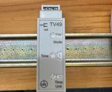Electronic Multifunction Multivoltage Timer