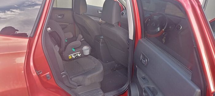 2010 Nissan Qashqai+2