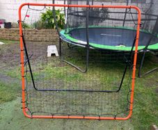 Ball rebounder