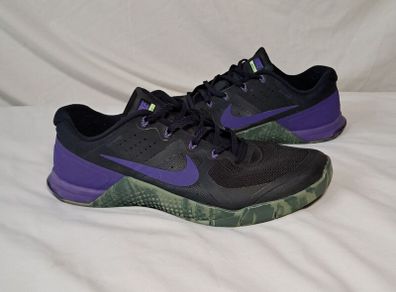 nike metcon 3 size 10 eu 45 black/purple/camo in excellent condition