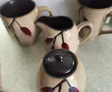 Set of 4 of 2  Coffee / Tea Mugs 12 oz Stoneware matching Milk Jug and suger bowl with lid. Speckled Beige/Brown Fall Leaves