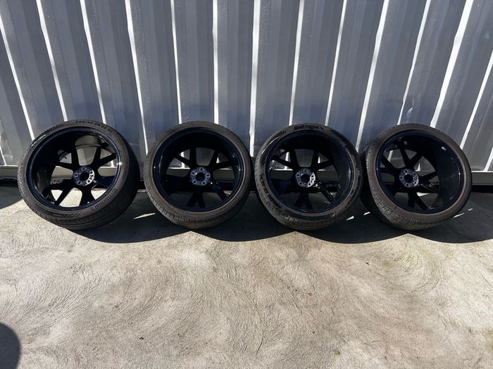 Genuine Volkswagen Touareg Estoril R Line 22" Alloy Wheels