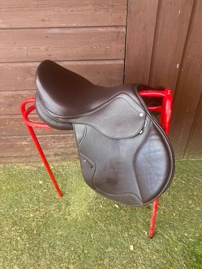 Pony Jumping Saddle  16in Selleria De Garda