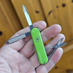 Victorinox Classic Sd 58mm Swiss Army Knife