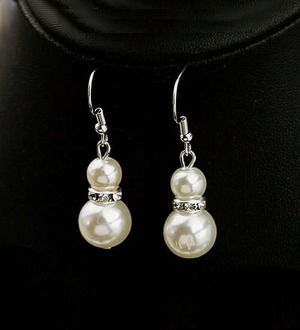 Classy Pearl Necklace - lovely gift