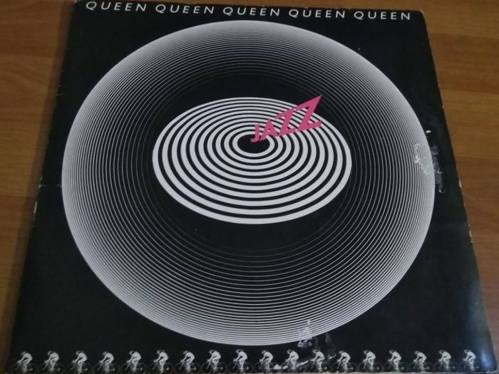 lP Vinil - Queen. 9 Albums + 2 Solo albums. In good condition.