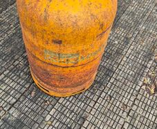 gass cylinder free to take