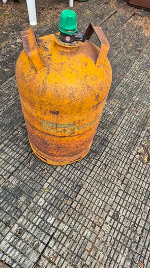 gass cylinder free to take