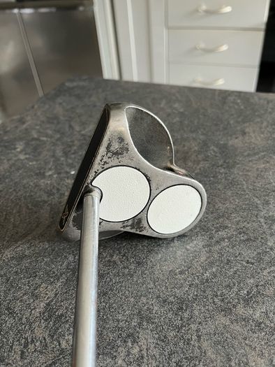 Odyssey 2 ball  putter.
