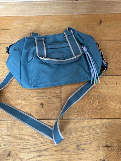 Medium-sized Handbag