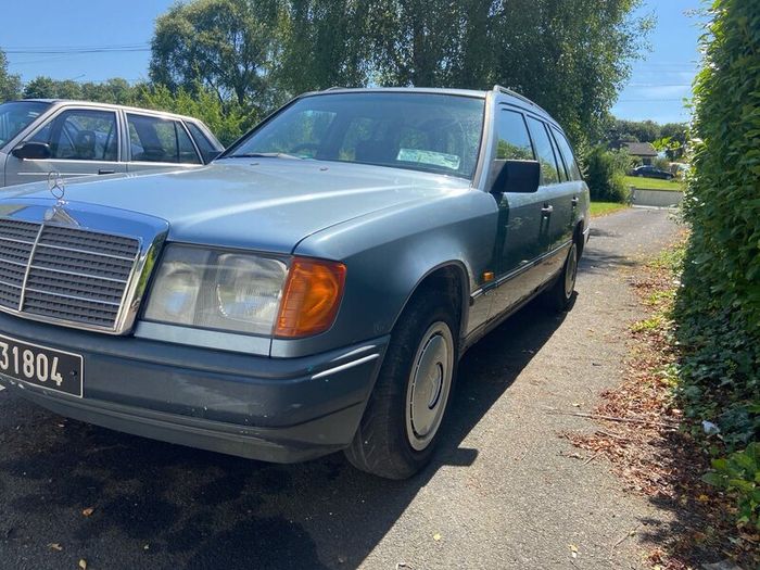 Mercedes Benz