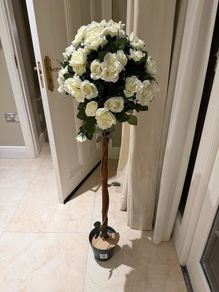 Artificial white rose tree
