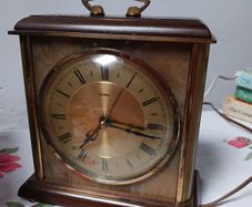 Vintage Electric Mantle Clock