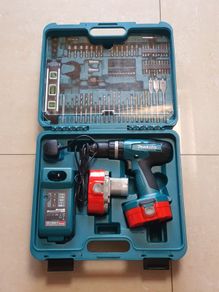 Japanese Makita 18v Combi Drill & 101 Piece Bit Set