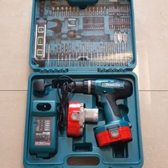 Japanese Makita 18v Combi Drill & 101 Piece Bit Set