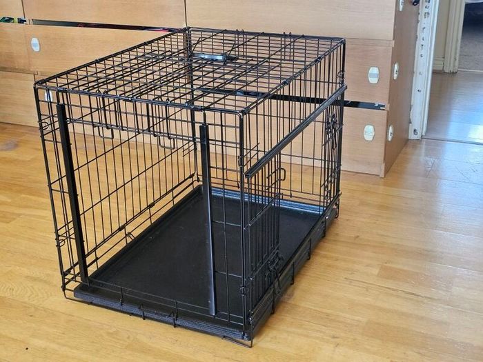Dog crate
