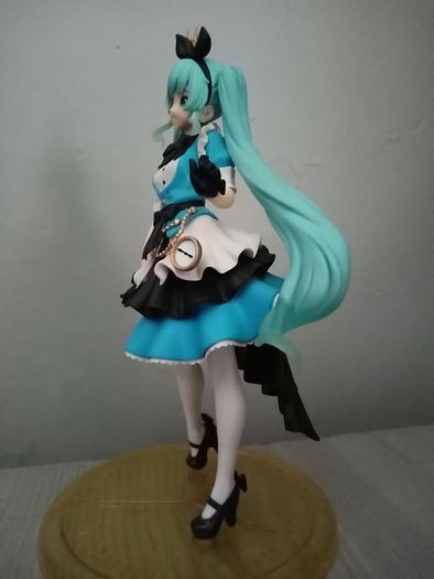 Anime figurene wonderland miku