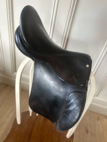 Saddle