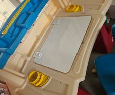 step 2 deluxe art table