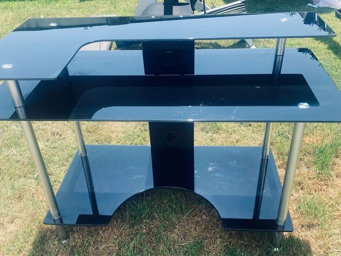 computer desk