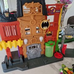 Imaginext Dc Super Friends Crime Alley