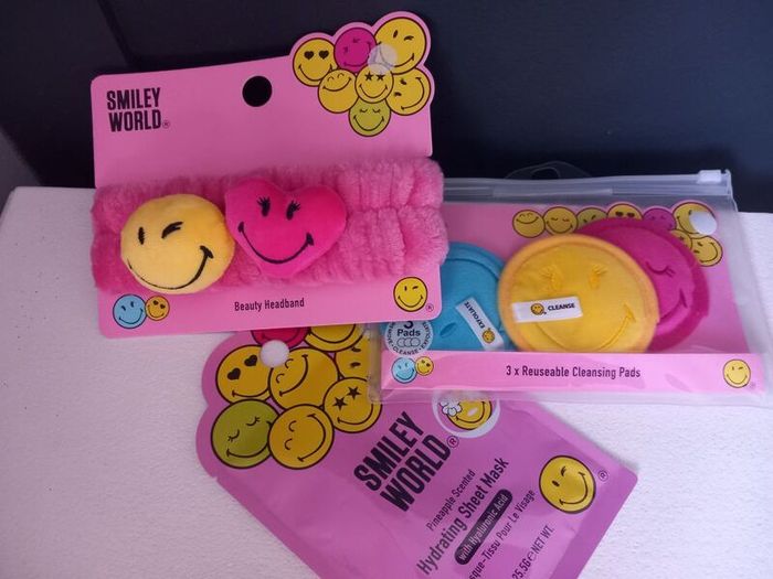 Brand New Smiley Gifts