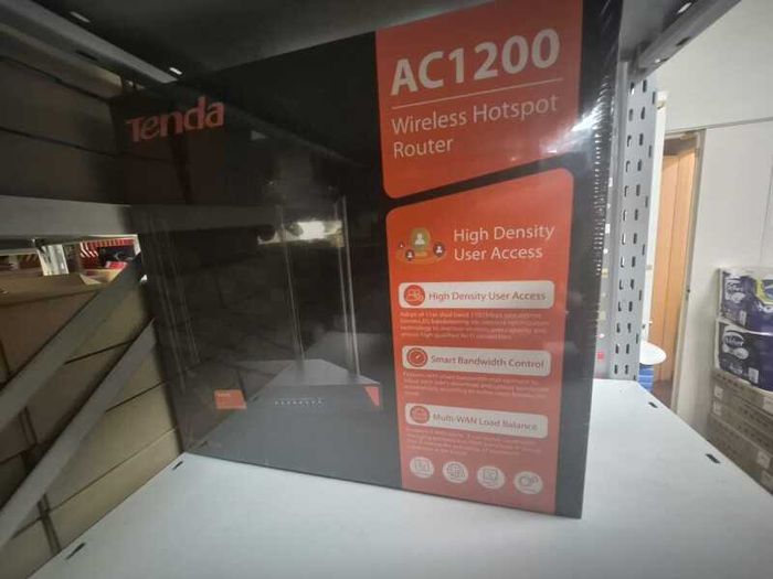 tenda W15E - AC1200 Wireless Hotspot Router