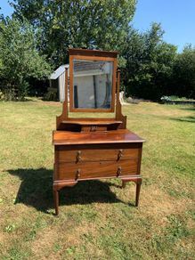 Dressing table